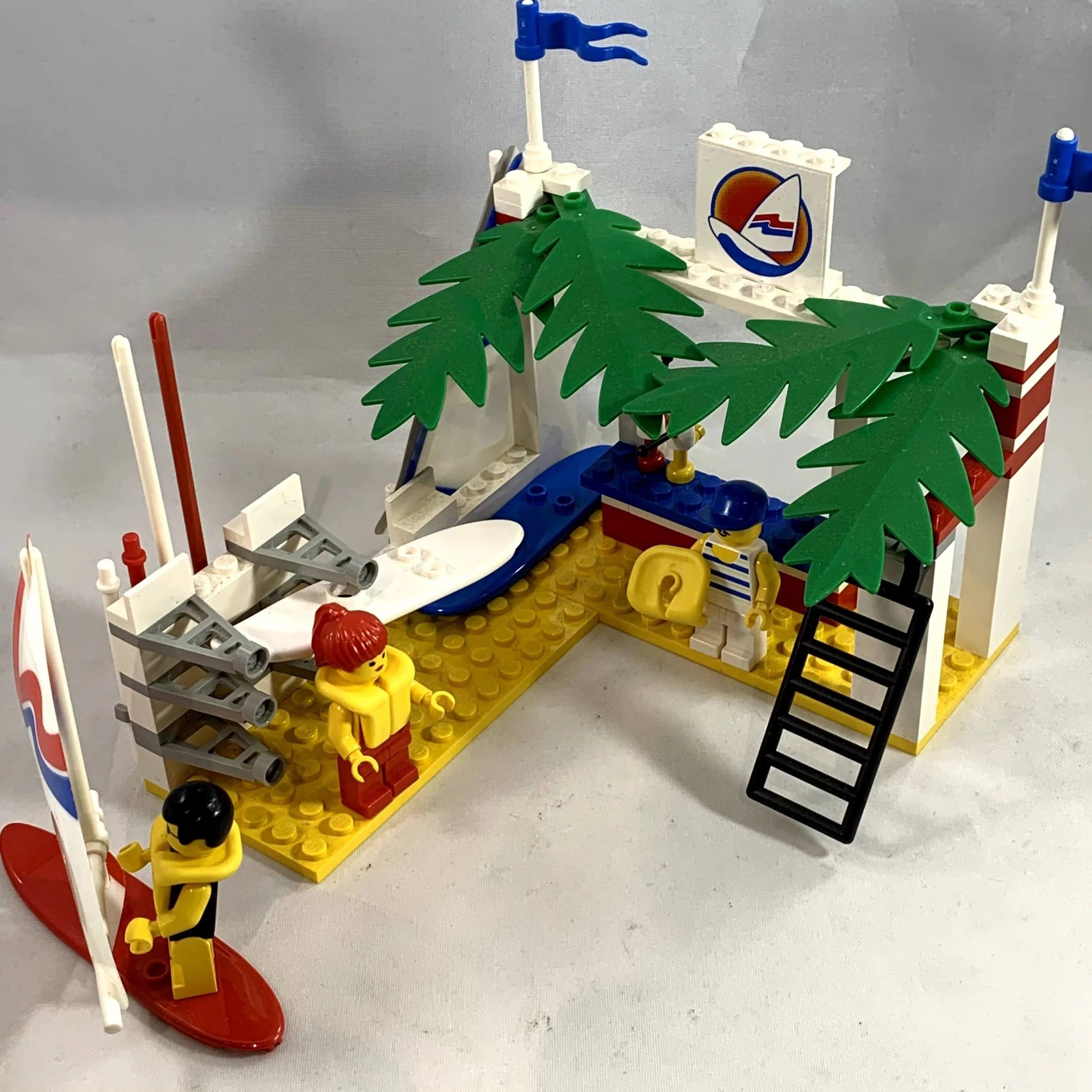6595 Surf Shack [USED]