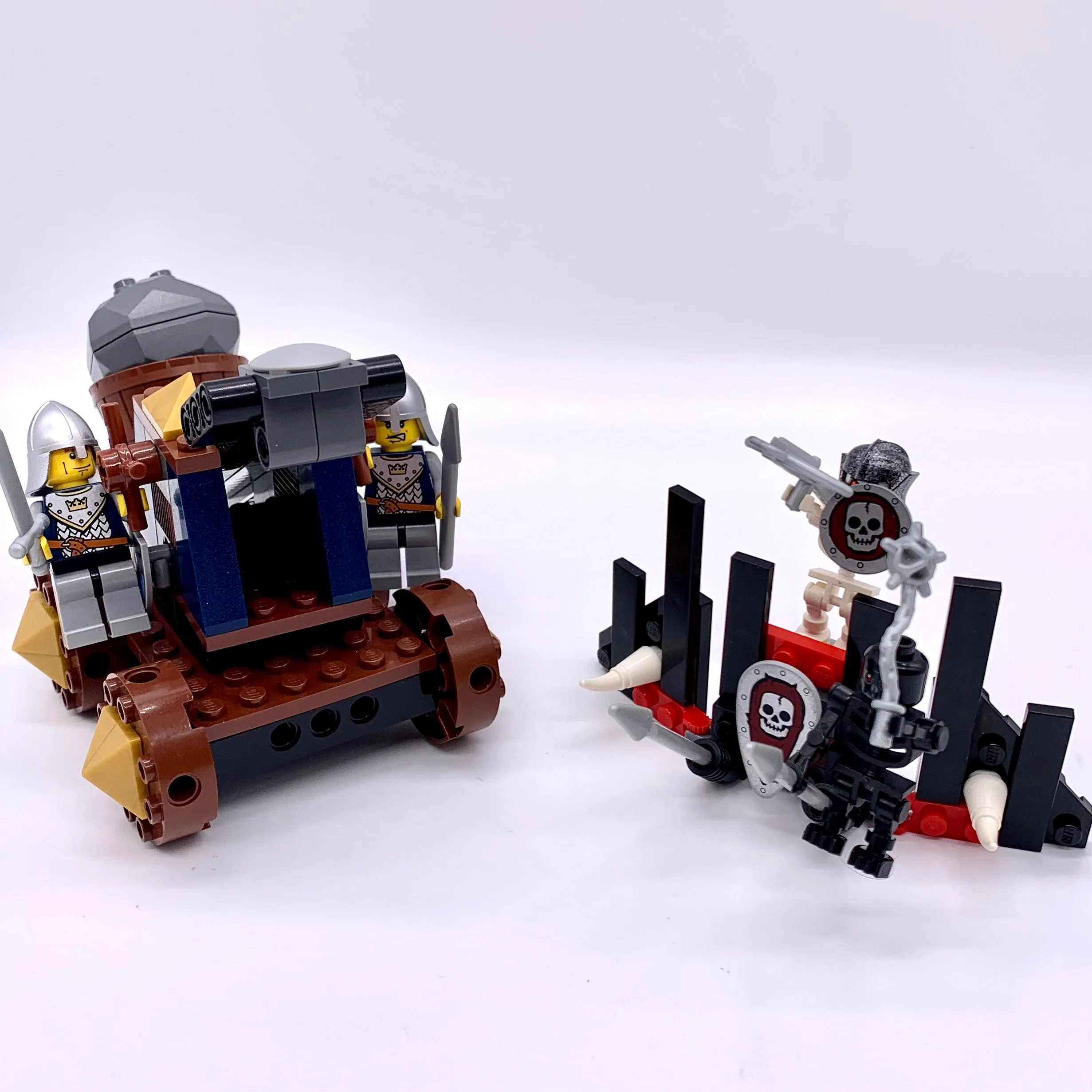 7091 Knights' Catapult Defense USED]