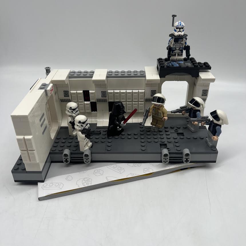 Boarding the Tantive IV 75387 - Used LEGO® Star Wars™️ Set