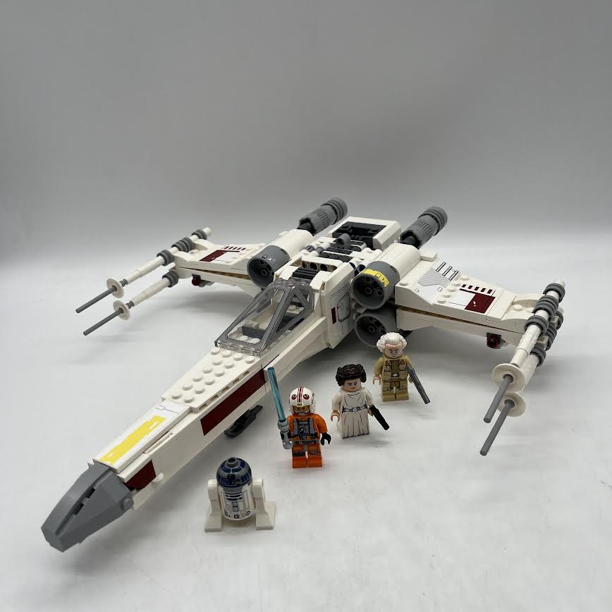 Luke Skywalker's X-Wing Fighter™ 75301 - Used LEGO® Star Wars™️ Set