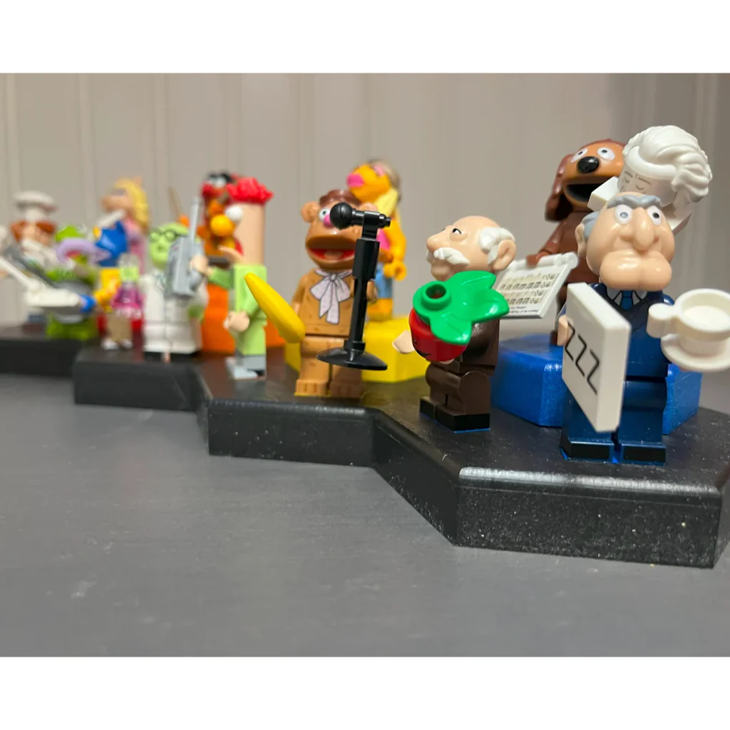 Minifigure Display - Hexagons - Image 6