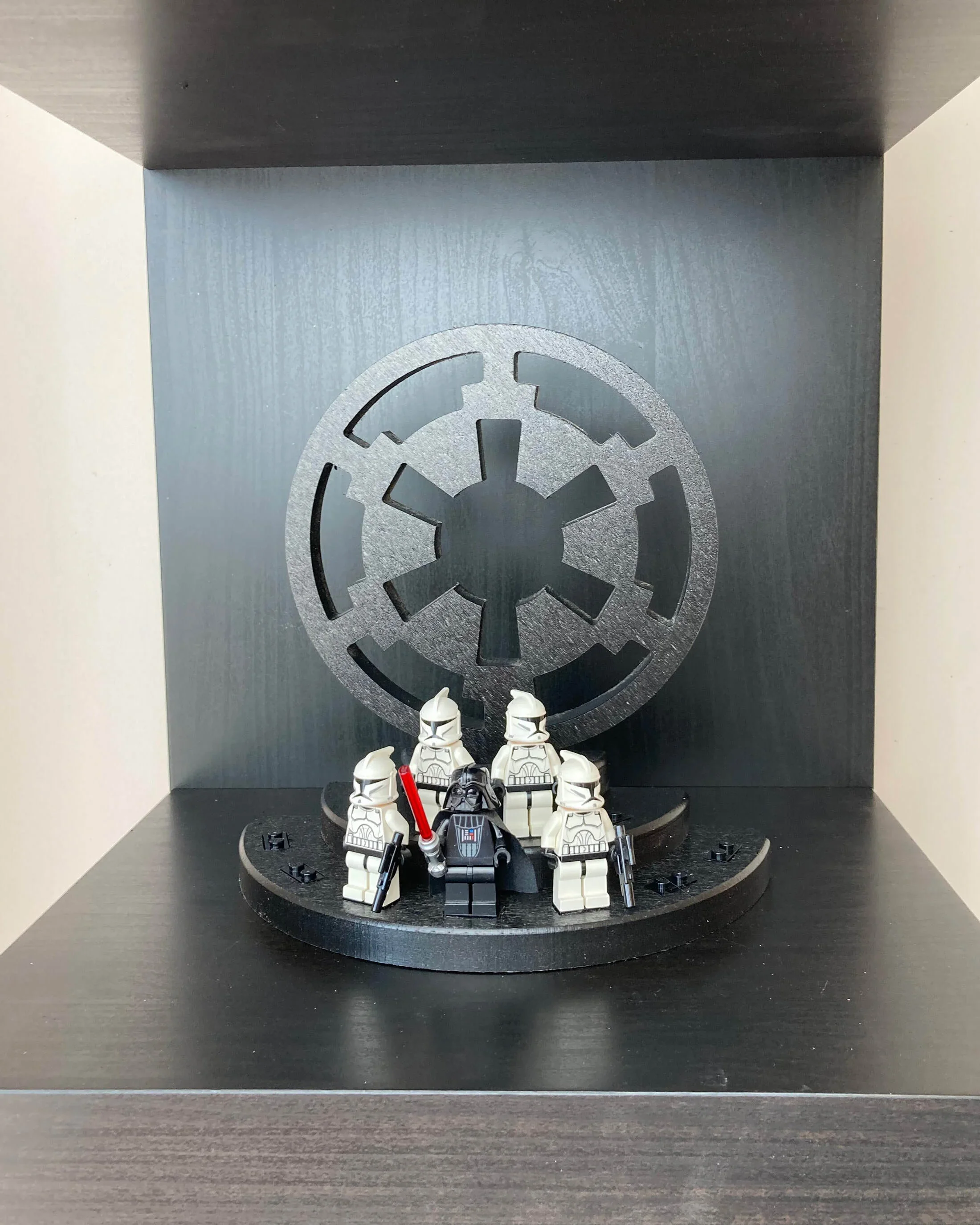 Minifigure Display - Space Bad Guys - Image 3
