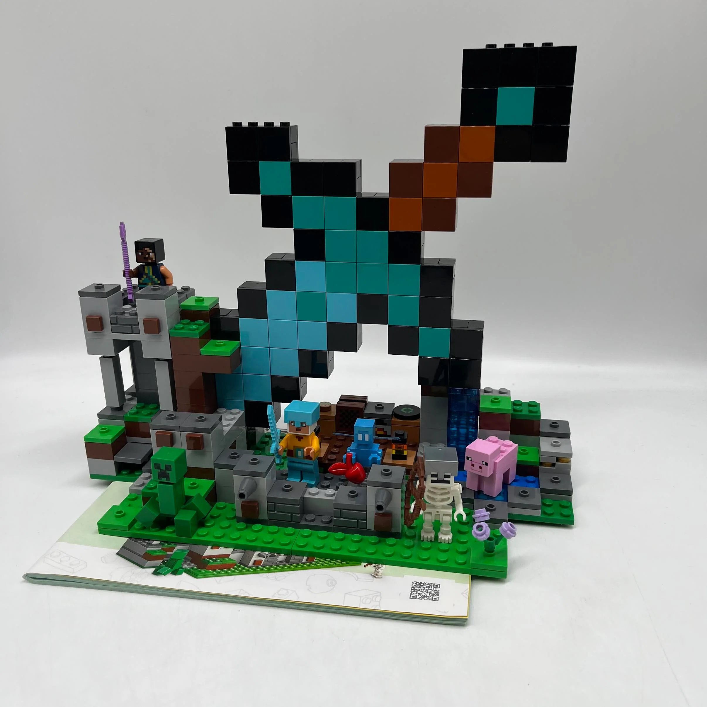 The Sword Outpost 21244 - Used LEGO Minecraft Set